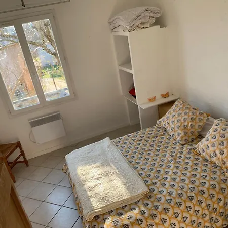 Petite Maison De Village 21 Chemin Des Charbonniers * Fontienne